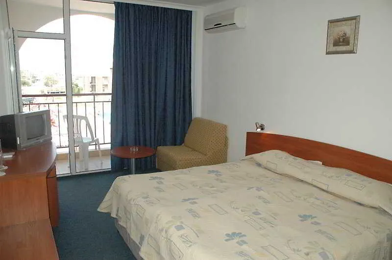Hotel Hera Sozopol 3*,