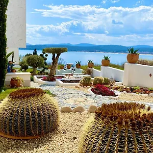 Apartahotel Casa De Oro